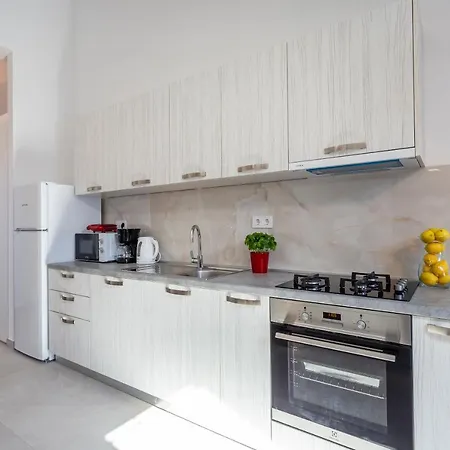 City Apartments Silver Pula Exterior foto