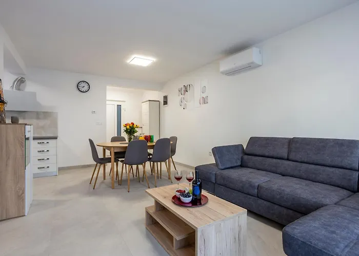 City Apartments Silver