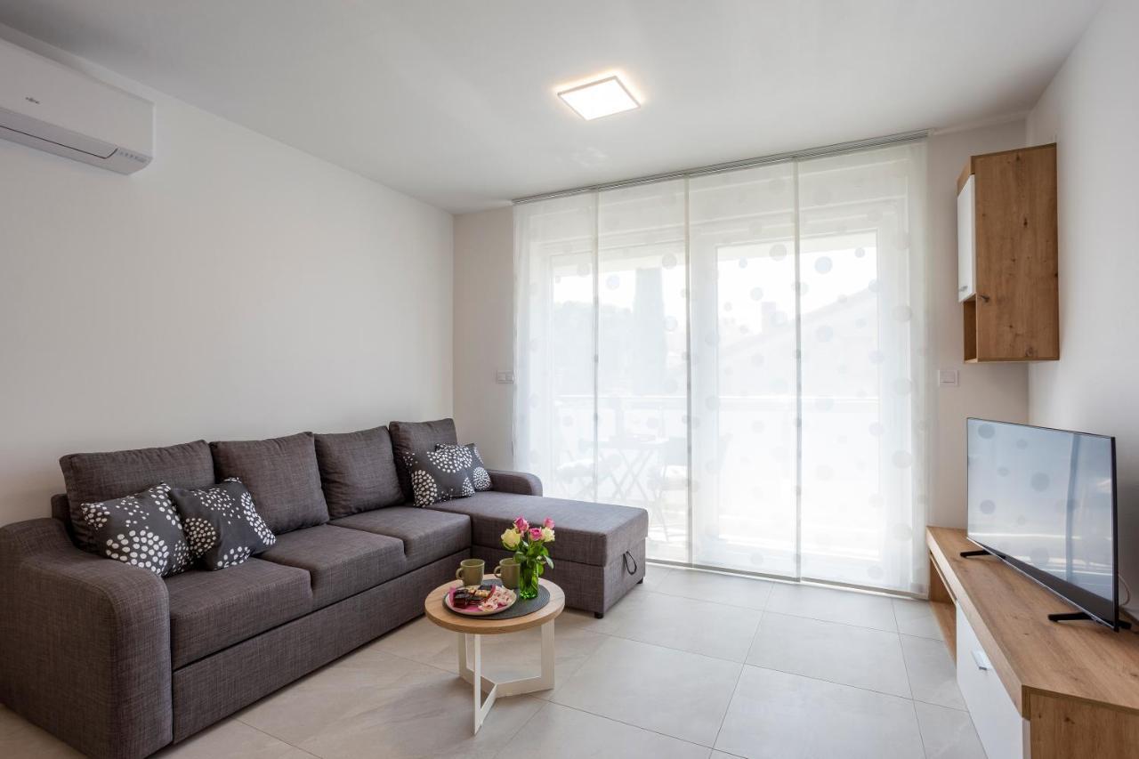 Apartment Silver *
