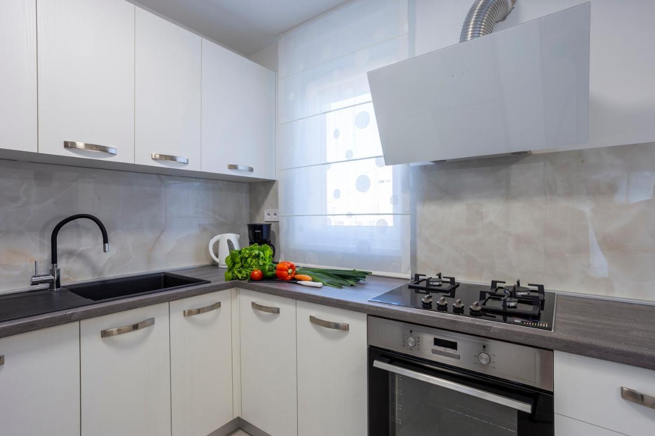 Silver Apartment