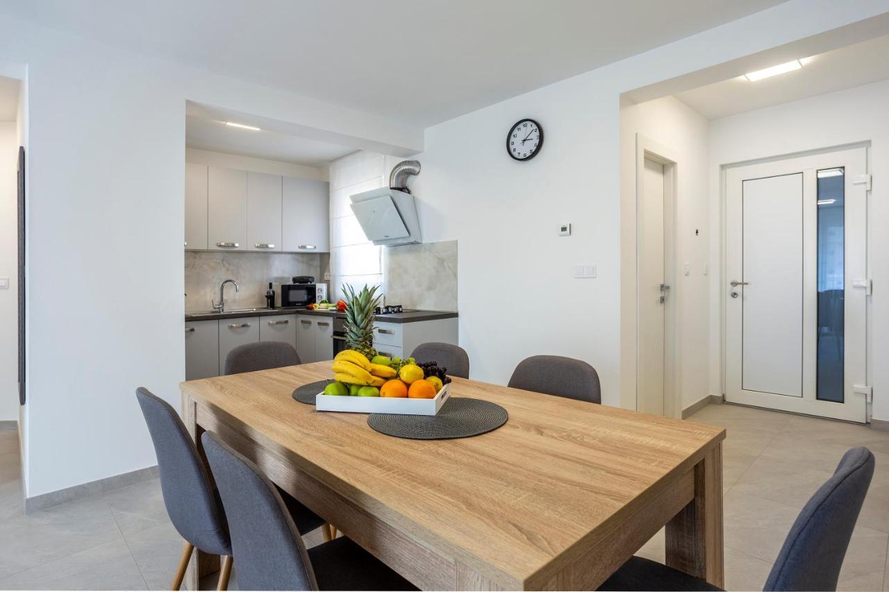 Silver Apartment Pula