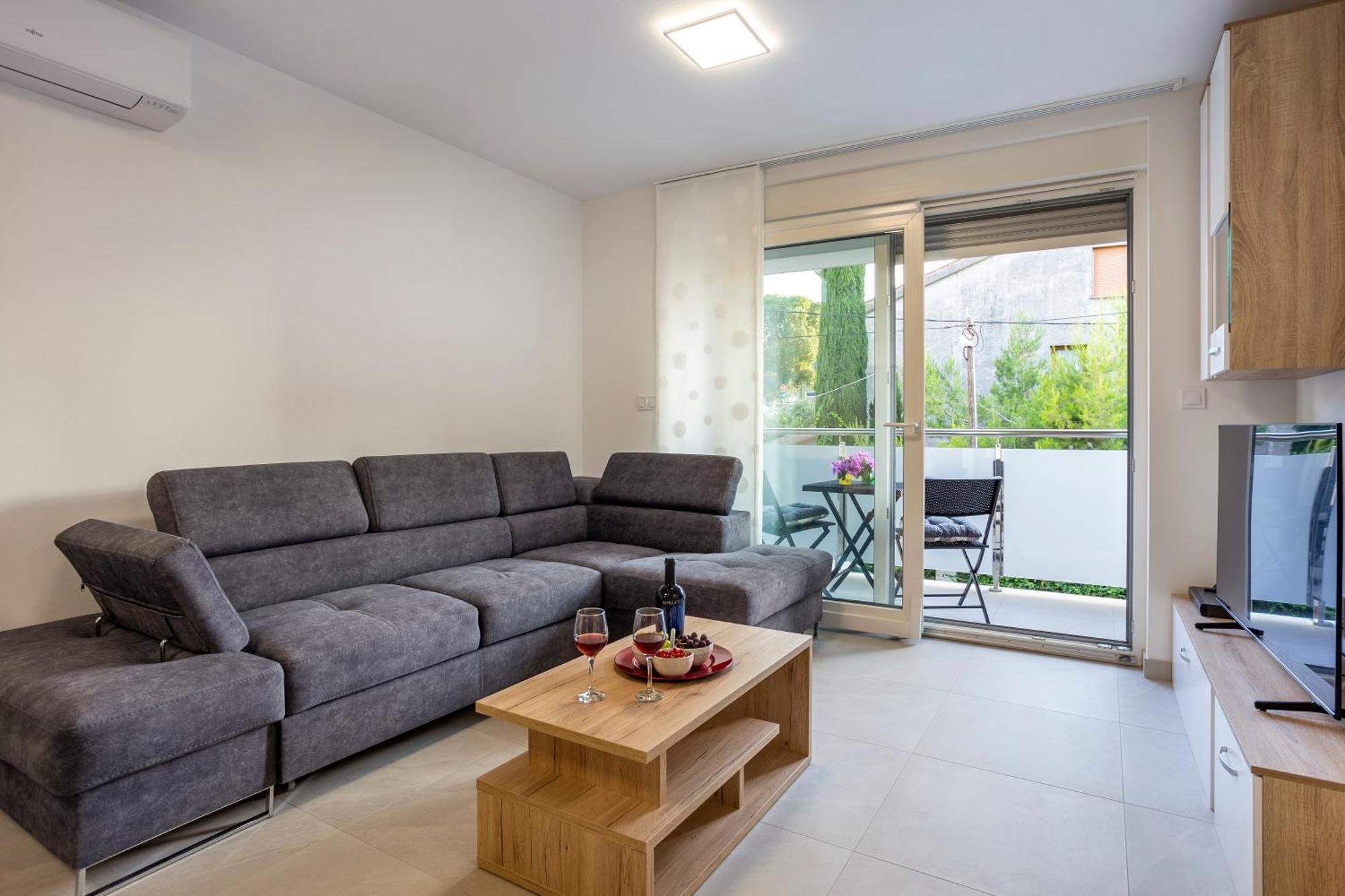 Silver Apartment